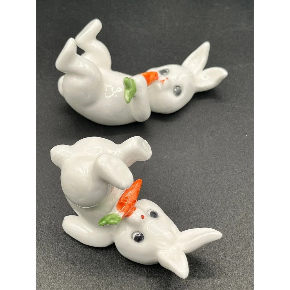 Vtg Easter Bunny Porcelain Figurine Set of‎ 2 White Rabbit Carrot Playful In Box